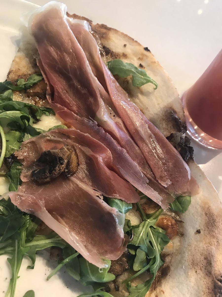 Truffle and prosciutto pizza (GF)