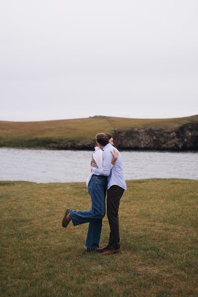 Fotógrafo de casamento Valeriya Svechnikova (leracandle). Foto de 10 de maio 2022