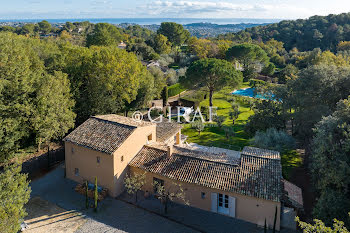 villa à La Colle-sur-Loup (06)