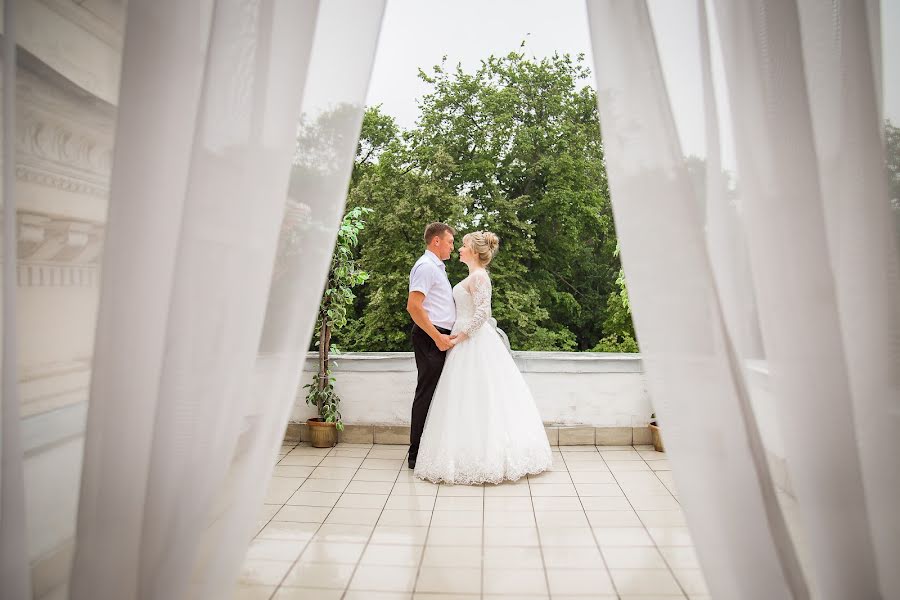 Wedding photographer Yuliya Nikitina (juliyaniki). Photo of 9 July 2019