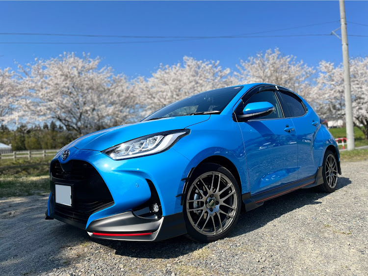 ヤリスのドライブ・サクラと愛車・桜とコラボ・桜に関するカスタム事例の投稿画像1枚目