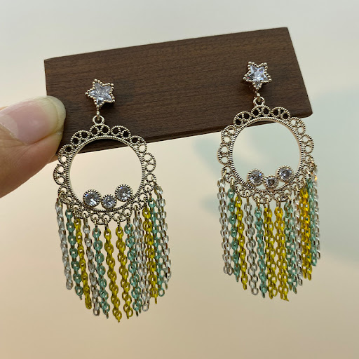 Title 2, Creative Exaggerating Tassel Jewelry Earrings f...