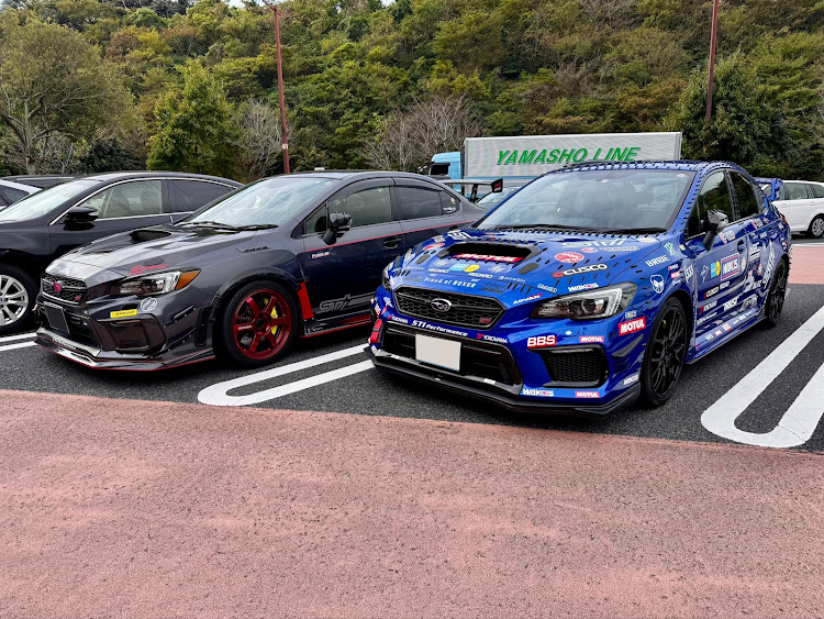 シビックタイプRの紅葉・二千昌夫さんありがとうございました。・11月も宜しくお願いします・いい13の日・ソフトクリームコラボに関するカスタム事例の投稿画像3枚目