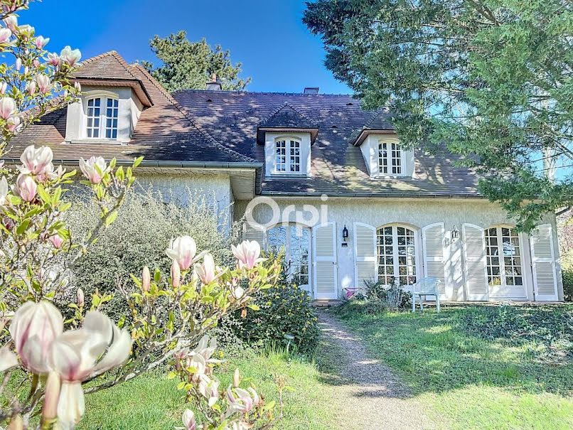 Vente propriété 6 pièces 203.51 m² à Montluçon (03100), 309 500 €