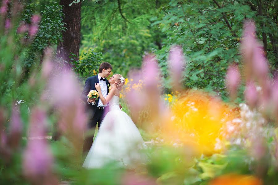 Fotografo di matrimoni Elena Drozdova (luckyhelen). Foto del 4 aprile 2013