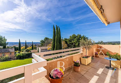 Apartment with terrace 1