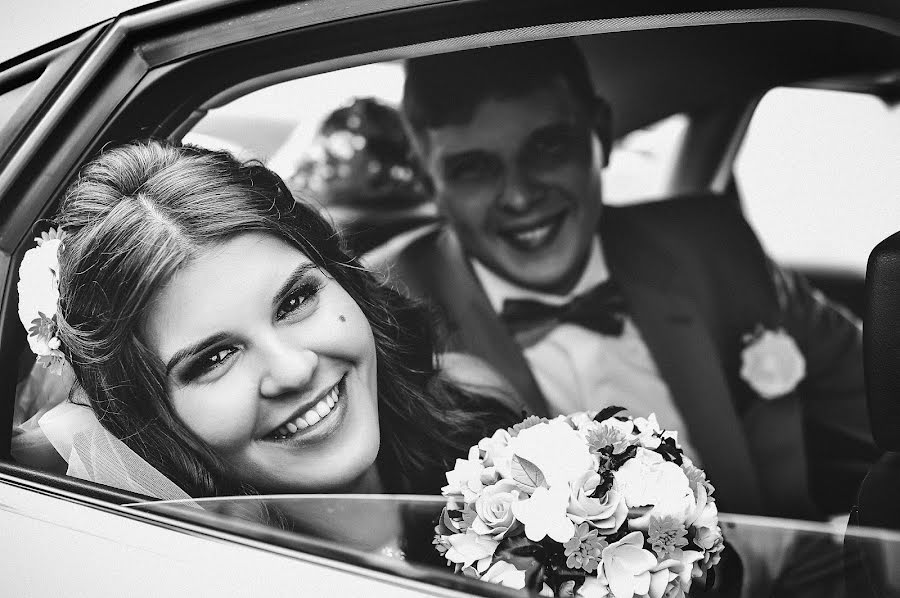 婚礼摄影师Alena Grebeneva（grebeneva56）。2016 6月12日的照片