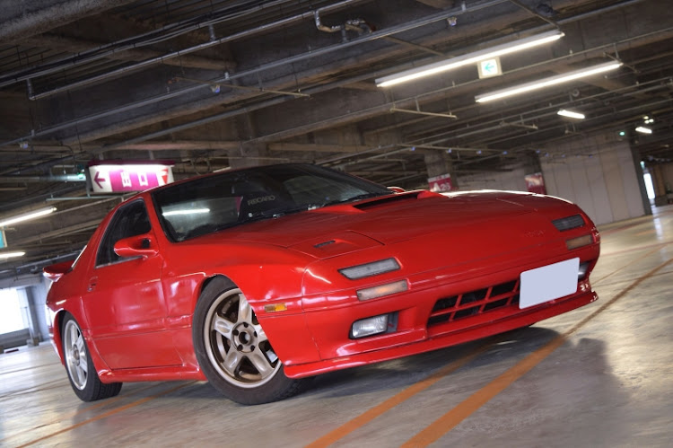 RX-7のレッドメモリー・ホリデースタイル・ドライブ・FC3Sに関するカスタム事例の投稿画像1枚目