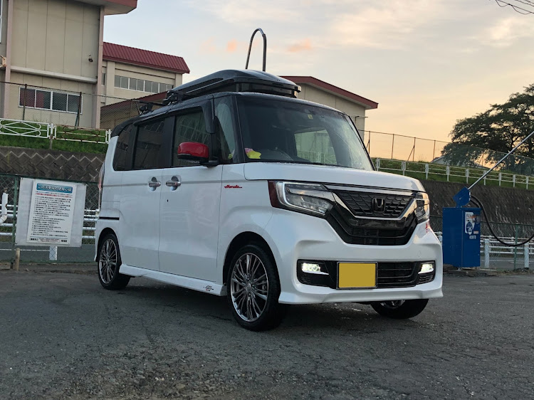 Nボックスカスタムの洗車・ドアップ顔に関するカスタム事例の投稿画像1枚目