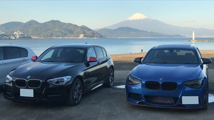 1シリーズ ハッチバックの富士山とコラボ・懐かしい・初ミーティング参加・M135iに関するカスタム事例の投稿画像2枚目