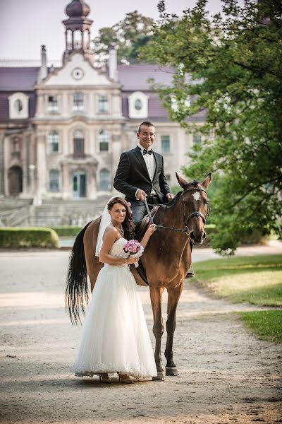 Fotógrafo de casamento Tomasz Sobota (sobota). Foto de 7 de abril 2015