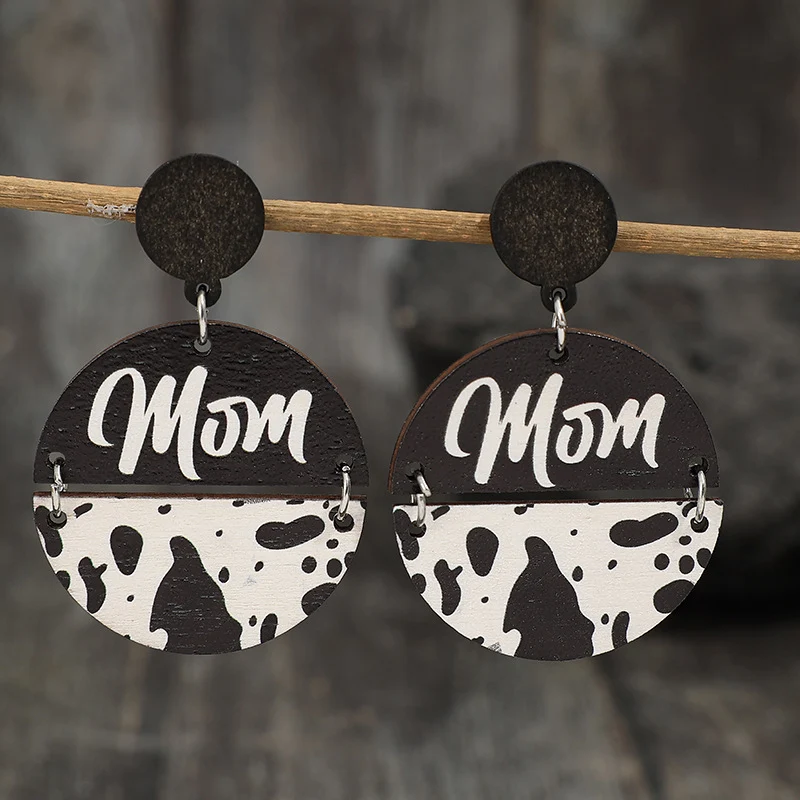 Vrouwen oorbellen met eenvoudige retro stijl en stiksels. Gemakkelijk te dragen en perfect voor een vleugje vintage elegantie in je dagelijkse look.