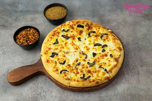 Cheesy Mushroom Corn Pizza