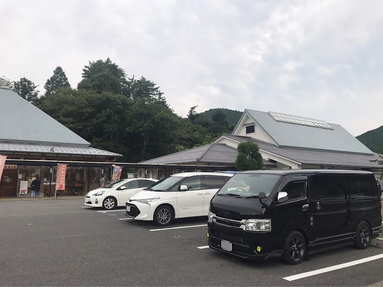ハイエースバンのTEAM PaNDa・ドライブ・お見舞い？着替えデリバリー・親戚回りに関するカスタム事例の投稿画像4枚目