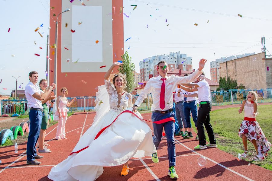 Fotograful de nuntă Elena Shaptala (elenashaptala). Fotografia din 10 decembrie 2016