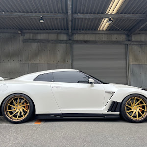 NISSAN GT-R R35