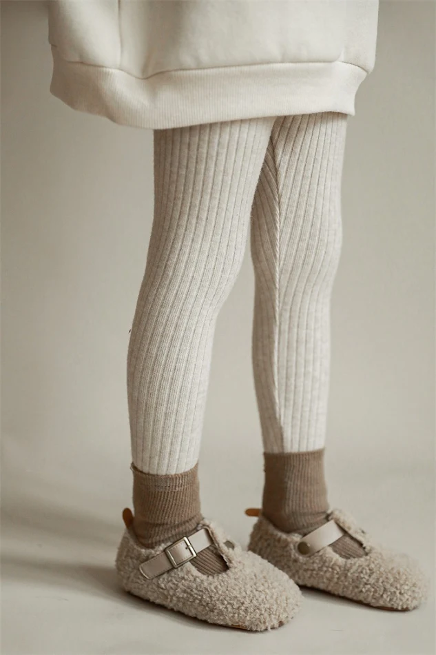 Leggings enfants et femmes, pantalons décontractés bébé fashion, chauds et confortables, idéaux pour toutes les occasions, look stylé.