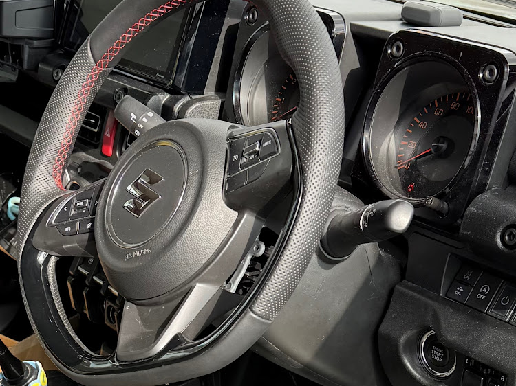ジムニーシエラのRAV4・SUV男子に関するカスタム事例の投稿画像2枚目