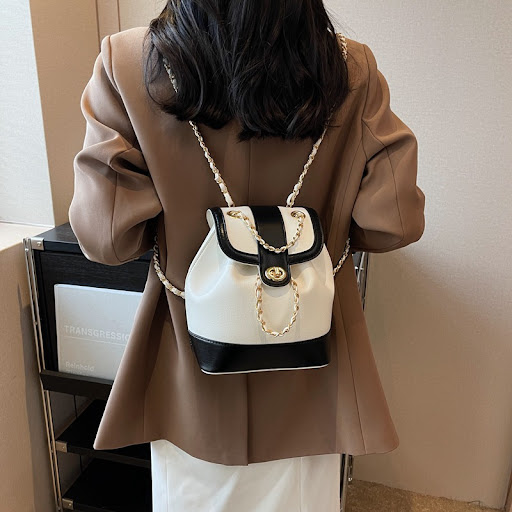 Title 6, Womens Chain Backpack One Shoulder Retro Oily ...