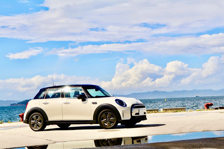 ミニ ハッチバックのminiのある生活・MINIっコぐらし・車検・雨上がり・代車でドライブに関するカスタム事例の投稿画像5枚目