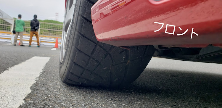 86の877Racing・筑波TC1000・トーヨータイヤR1Rに関するカスタム事例の投稿画像4枚目