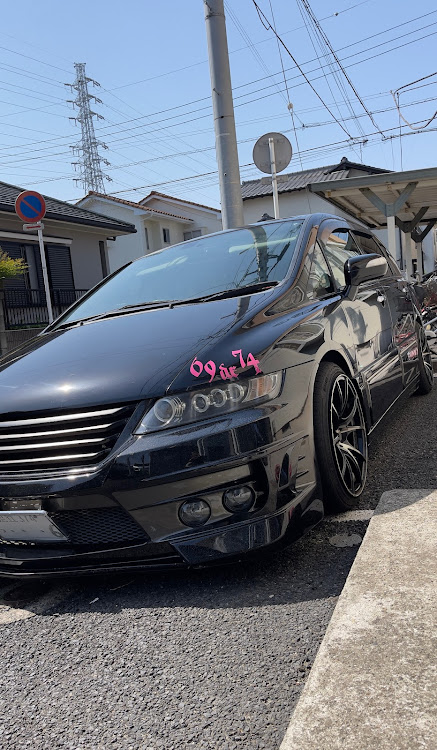 オデッセイの低そうで低くない少し低い車・車高調整・黒の日に関するカスタム事例の投稿画像1枚目