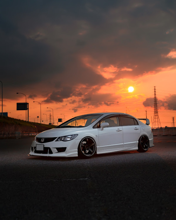 シビックタイプRの梅雨の晴れ間・斜め前・夕日と愛車・re:DISCOVER・discover＿ctに関するカスタム事例の投稿画像1枚目