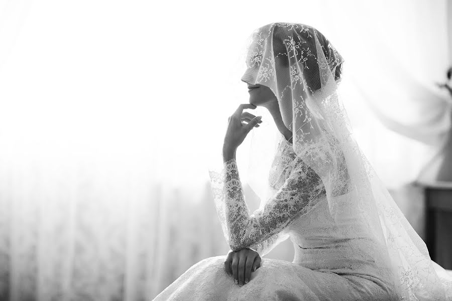 結婚式の写真家Kirill Spiridonov (spiridonov72)。2013 9月1日の写真