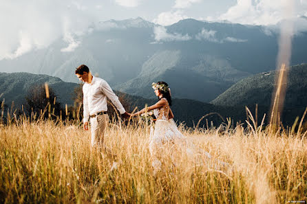 Fotógrafo de casamento Alena Litvinova (litvinovasochi). Foto de 17 de agosto 2016