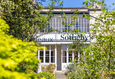 Maison avec piscine et jardin 3