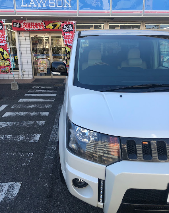 デリカD:5のSUV・USDM・ローダウン・ラグジュアリーに関するカスタム事例の投稿画像1枚目