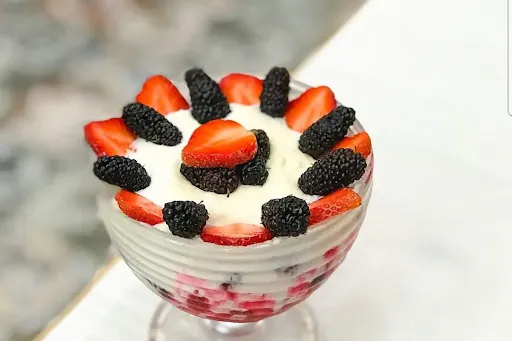 Mulberry Strawberry Milkshake [Serves 1]