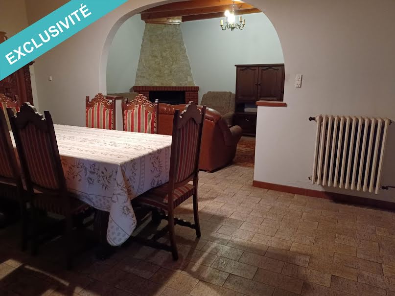 Vente maison 6 pièces 140 m² à Aigre (16140), 90 000 €