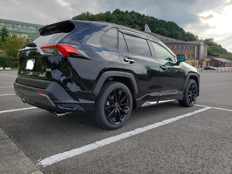 RAV4のホイール交換・タイヤ交換・rav4に関するカスタム事例の投稿画像1枚目