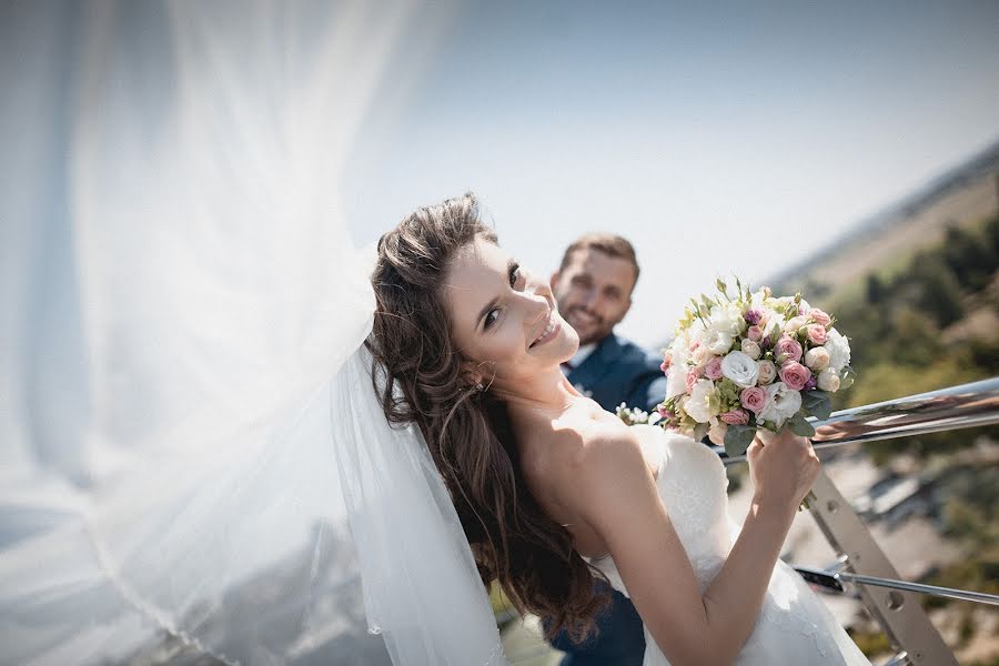 Fotógrafo de casamento Dmitriy Lopatin (goami). Foto de 17 de dezembro 2015