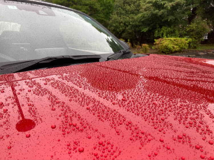 ロードスターの低そうで低くない少し低い車・いつもいいね＆コメントありがとうございます🥰・もうすぐ梅雨・水滴コロコロに関するカスタム事例の投稿画像1枚目