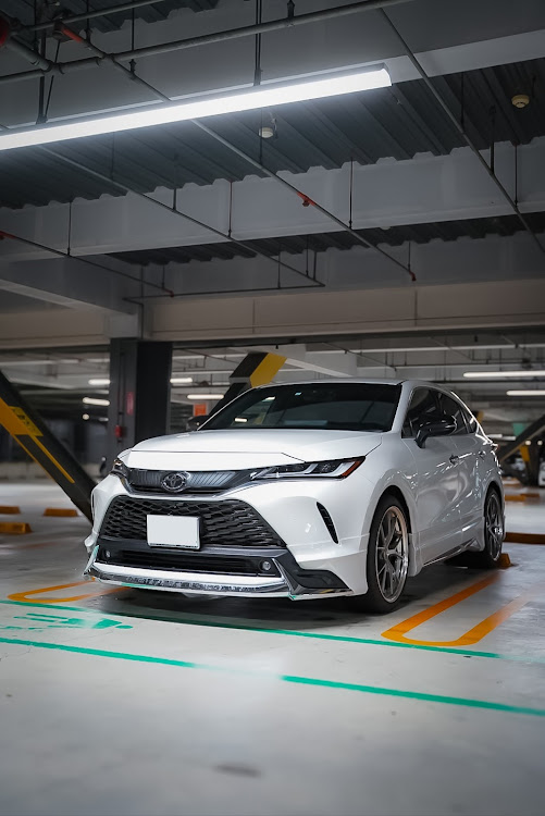 ハリアーの車活×写活・ハリアー80系・トヨタグラム・立駐は盛れる・マーベリック905Sに関するカスタム事例の投稿画像1枚目