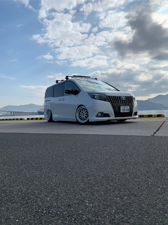エスクァイアのBBS LM・広島・車高調整・DIYに関するカスタム事例の投稿画像1枚目