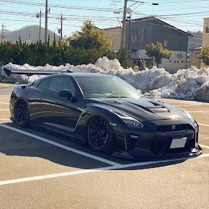 NISSAN GT-R R35