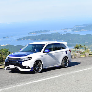 アウトランダーPHEV GG2W