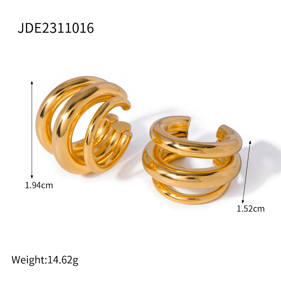 Brinco de pressão feminino de três camadas em aço inoxidável dourado 18K, simples e elegante, sem furo.