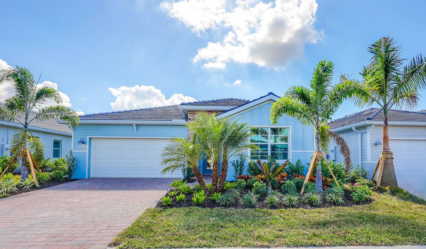 House with pool Naples