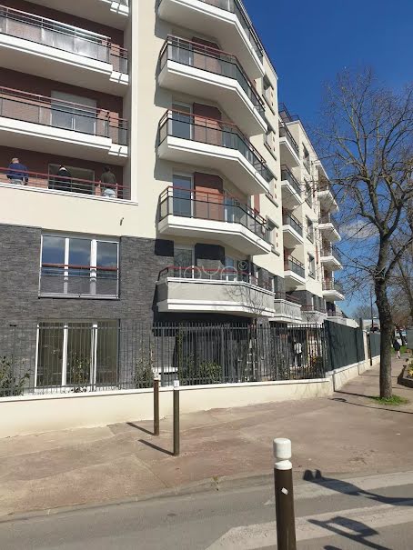 Location  appartement 1 pièce 34.21 m² à Livry-Gargan (93190), 773 €