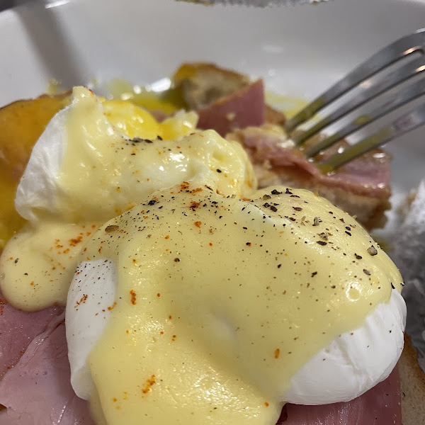 Eggs Benedict on GF bread