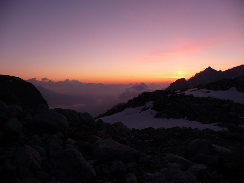 Verso la cima all'alba di Laucol