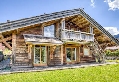 Chalet with panoramic view and terrace 6