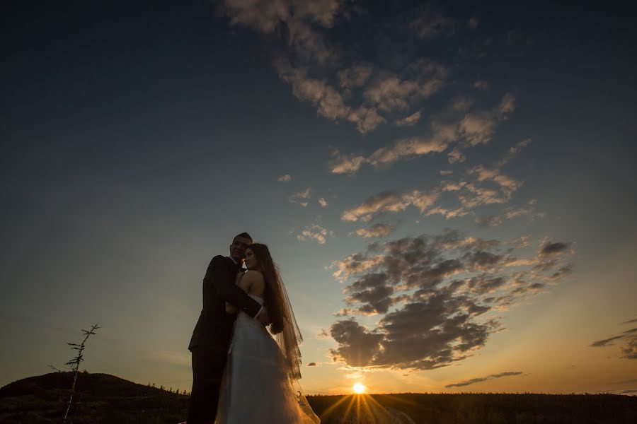 Fotógrafo de casamento Ignat Plotnickiy (ignat). Foto de 5 de abril 2016