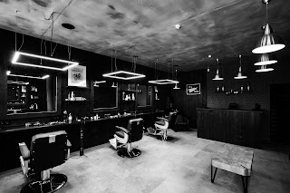 FIRM Barbershop – Чоловіча перукарня