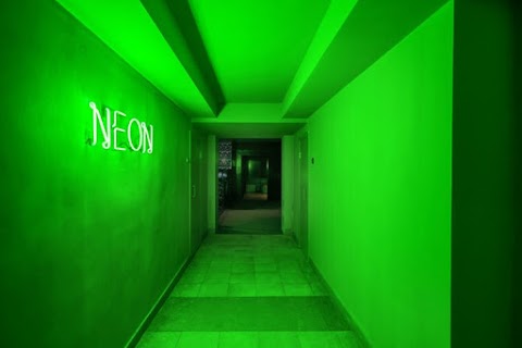 NEON CLUB