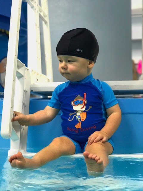 Центр раннього плавання "Baby Aqua Start"